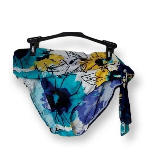 NWT Be creative bikini bottom swim - Picture 1 of 9